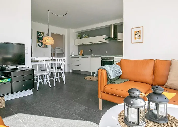 4 Person In Apartamento